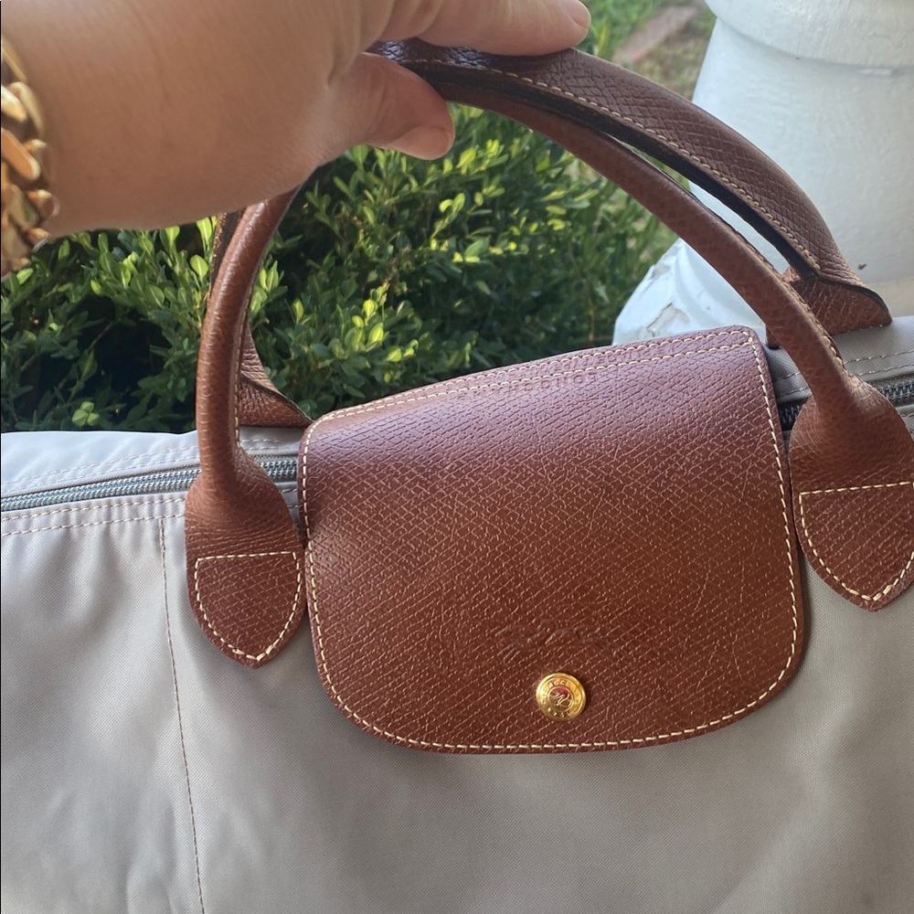 Longchamp Gray Tote with Brown Leather Trim - Picture 4 of 9